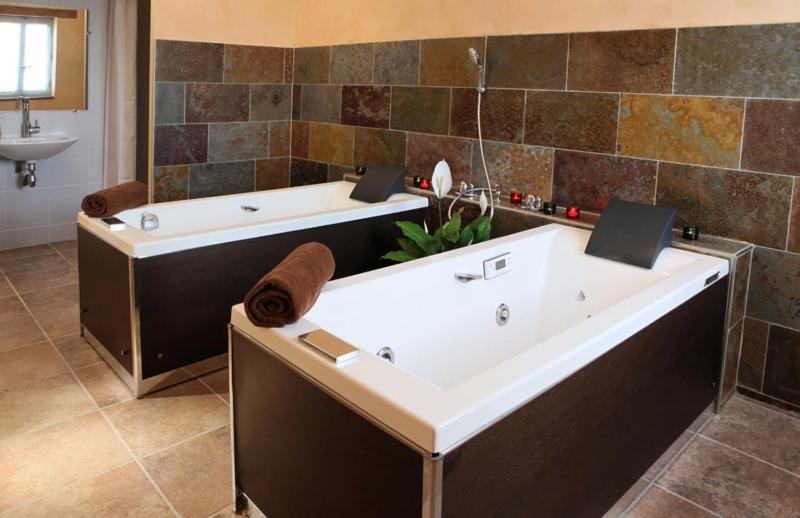Domaine Saint-Roch Hotel Spa Salzuit المظهر الخارجي الصورة